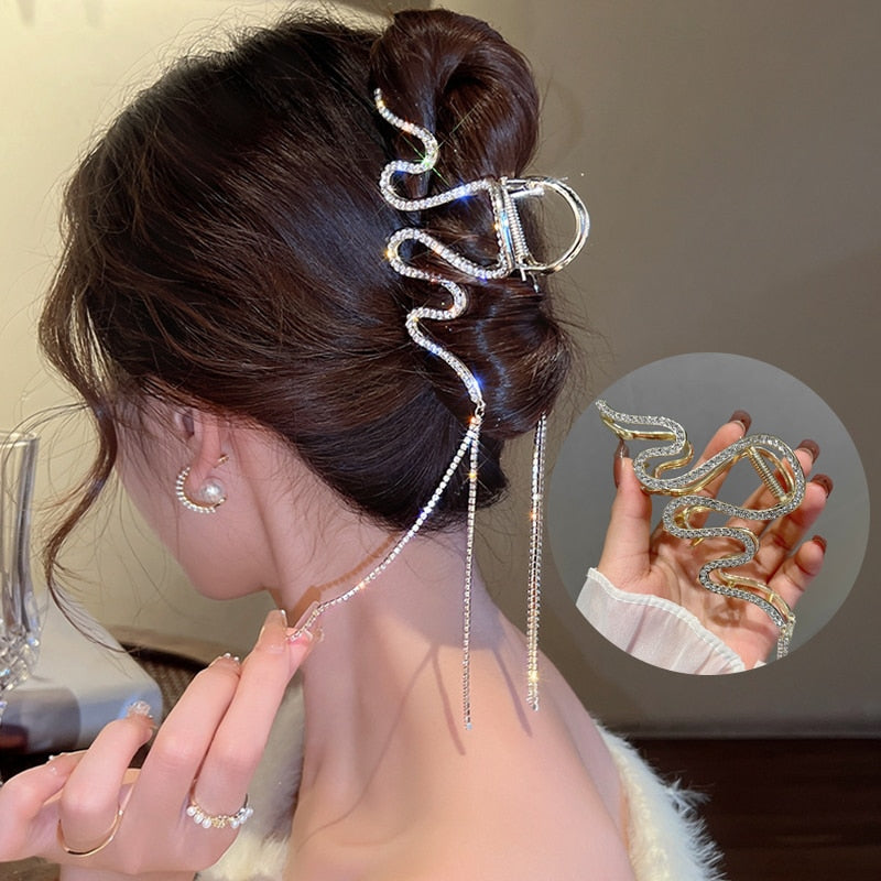 Timeless Retro Hair Claw Grip