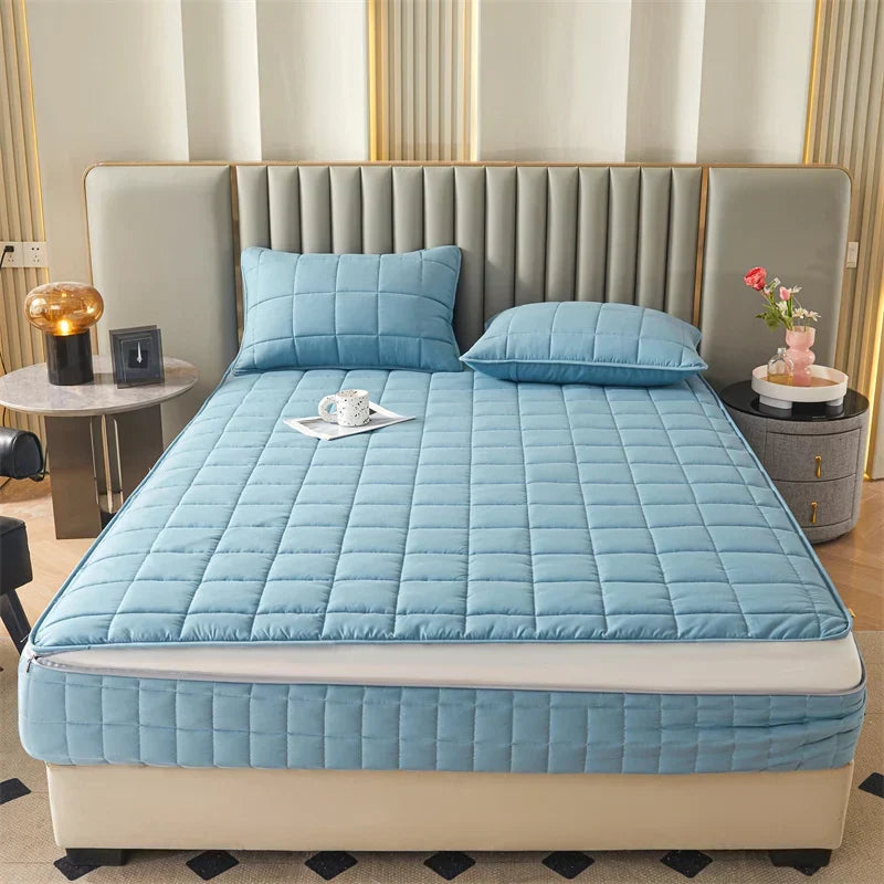 Premium Breathable Noiseless Waterproof Zip Mattress Protector